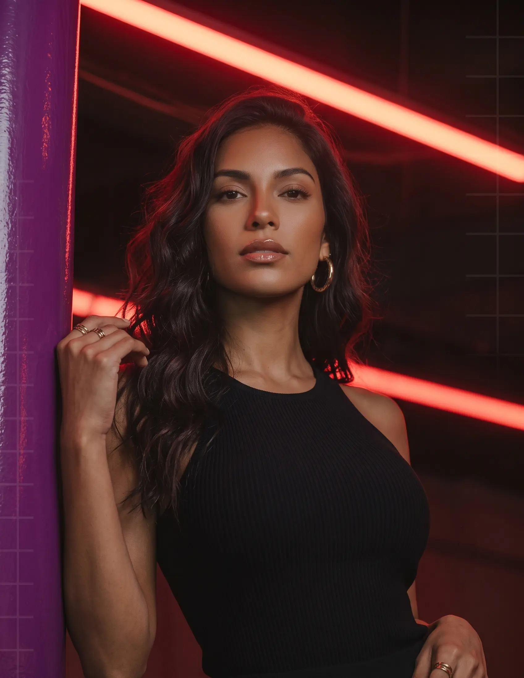 Modelo creadora digital latina - Muramari agencia de gestión para creadoras de contenido en Colombia